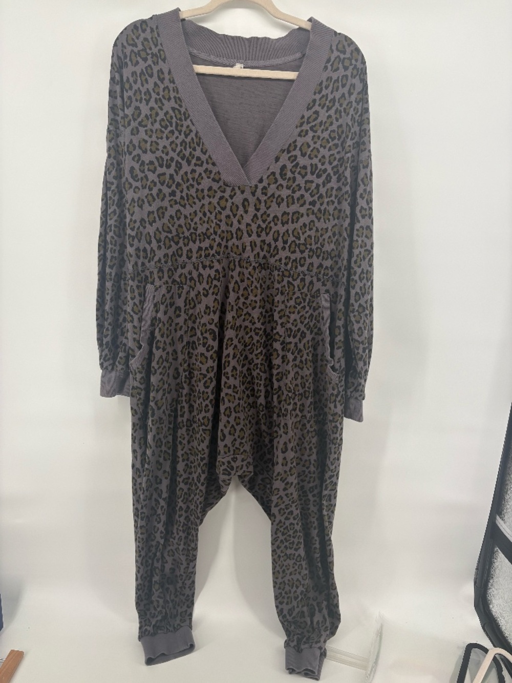 INTIMATELY FREE PEOPLE long sleeve leopard jumpsuit with pockets size medium